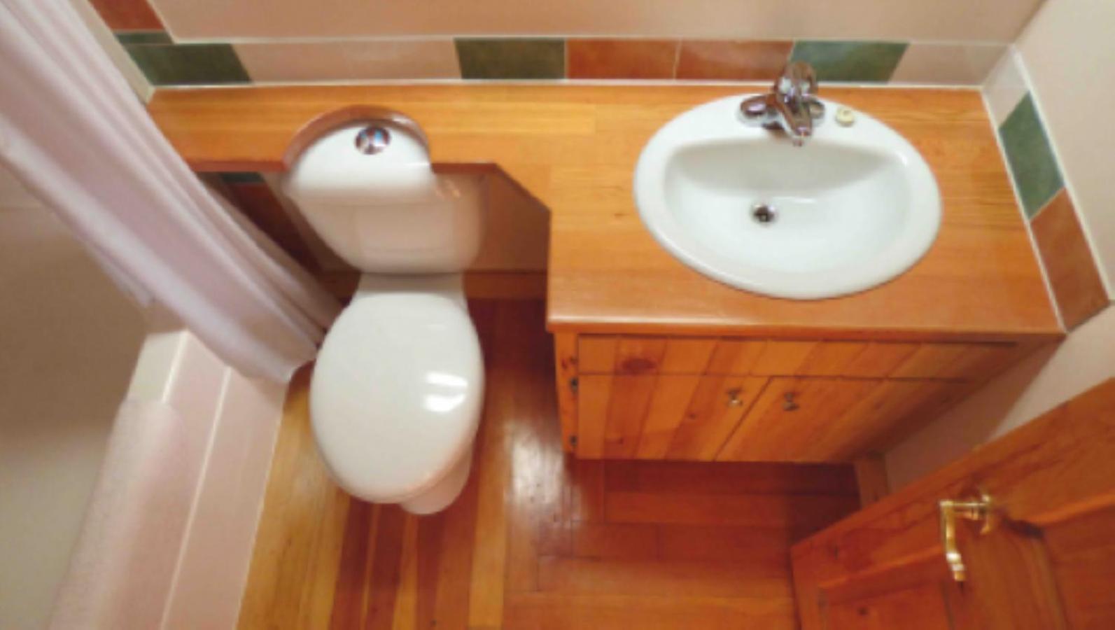 Seine Boat Inn Alert Bay Екстер'єр фото